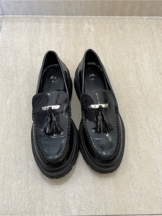 Zara Shoes - Zara Black Patent Tassel Lug Sole Loafers